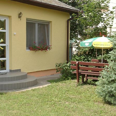 Emese Apartman Hajduszoboszlo Exterior foto