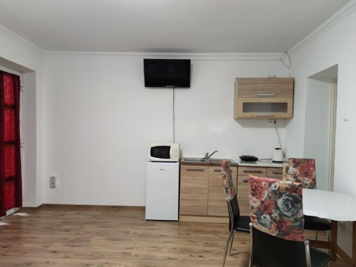 Emese Apartman Hajduszoboszlo Exterior foto